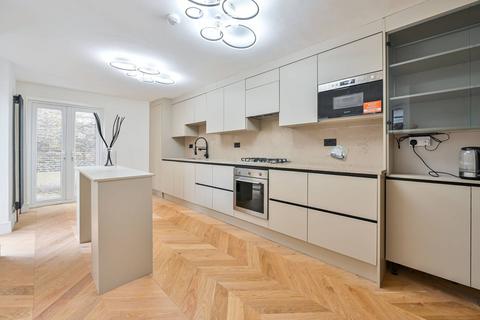 undefined, Browning Street, Elephant and Castle, London, SE17
