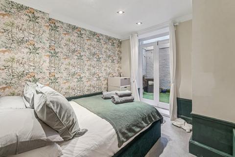 2 bedroom flat for sale, Harcourt Terrace, Chelsea, London