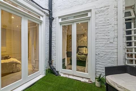 2 bedroom flat for sale, Harcourt Terrace, Chelsea, London
