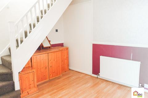 3 bedroom semi-detached house to rent, Third Avenue, Dagenham, RM10 9BD, UK