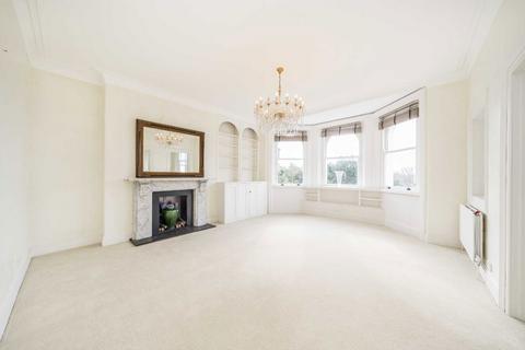 2 bedroom flat for sale, Upper Sunbury Road, Hampton TW12