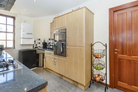 undefined, Queens Reach, East Molesey KT8