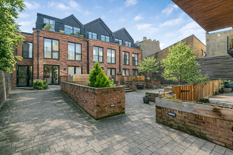 3 bedroom apartment for sale, Sydenham Road, London SE26