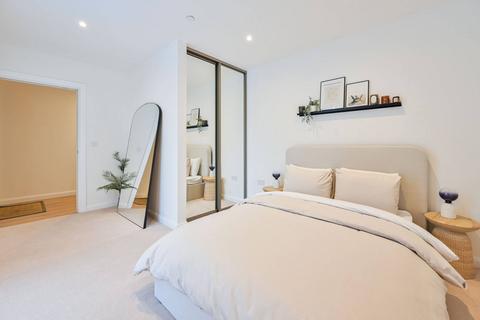 3 bedroom flat to rent, Solomons Passage, Peckham Rye, London, SE15