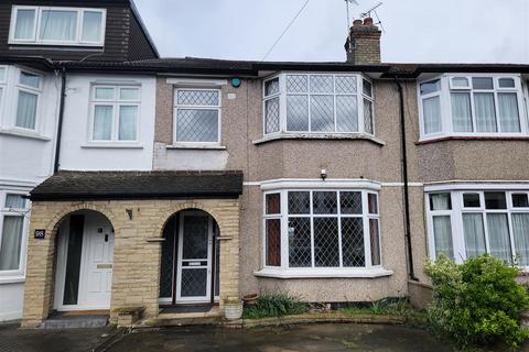 3 bedroom terraced house to rent, Dorchester Avenue, Palmers Green, N13