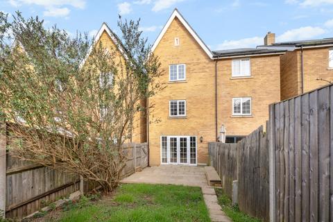 3 bedroom end of terrace house for sale, Forelle Way, Carshalton SM5