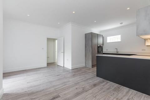 2 bedroom apartment to rent, CROMWELL HOUSE, WALTON ROAD, EAST MOLESEY