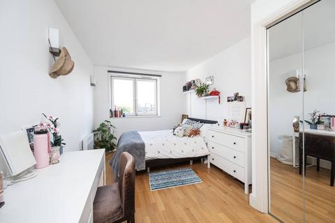 2 bedroom flat for sale, Plumbers Row, Aldgate, London, E1