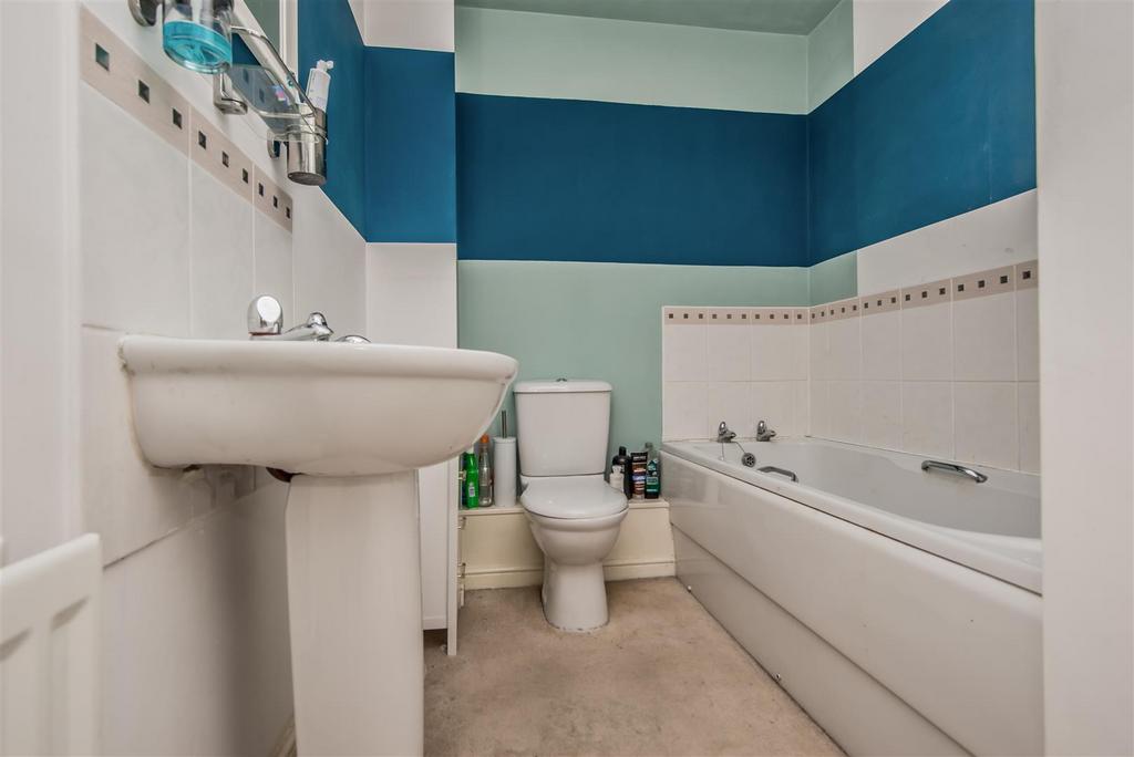 Family Bathroom / WC: