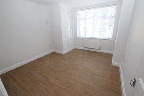 undefined, Matthews Green House, Wokingham RG40