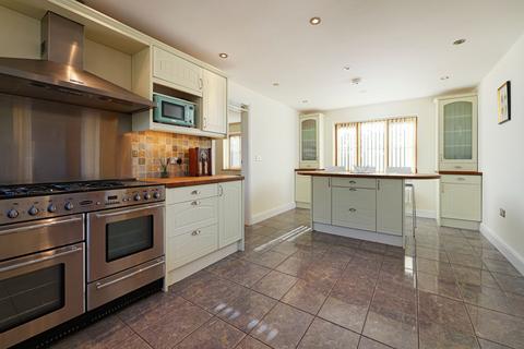 4 bedroom detached house for sale, The Street, Swingfield, CT15