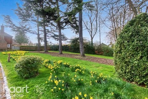 2 bedroom apartment for sale, Downs Drive, Guildford