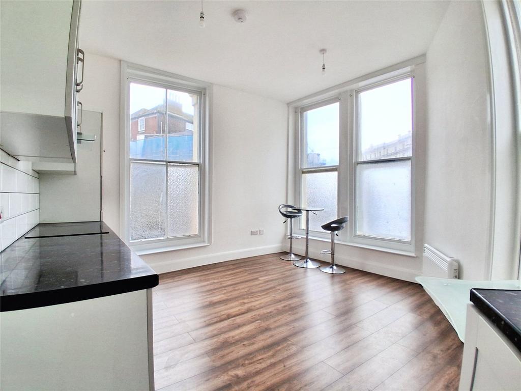 Living Room/Kitchen