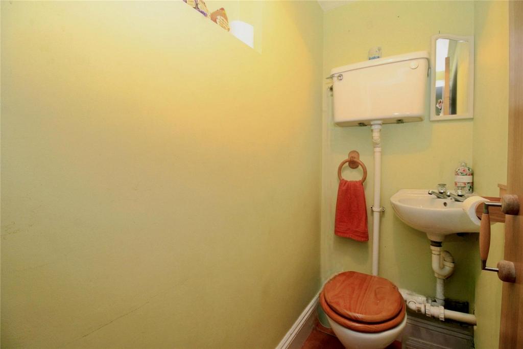 Cloakroom/Wc