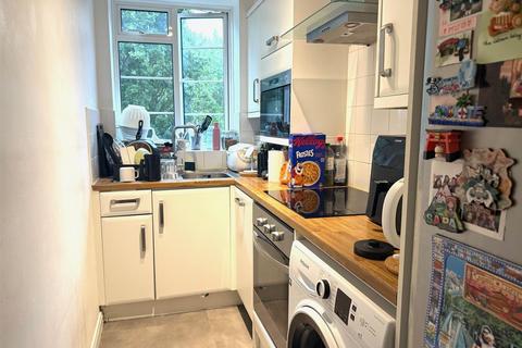 undefined, Wyke Road, Raynes Park SW20