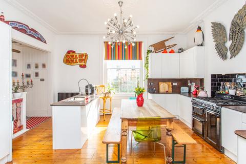 2 bedroom maisonette for sale, Central Parade, Herne Bay, CT6