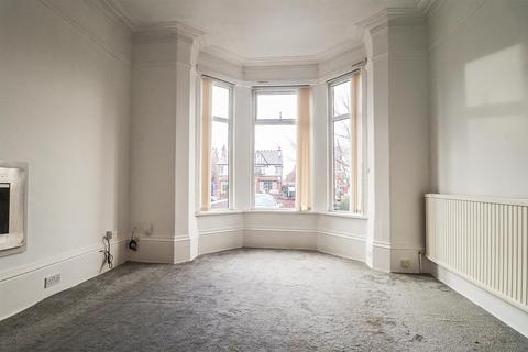 4 bedroom semi-detached house to rent, Wennington Road, Southport PR9