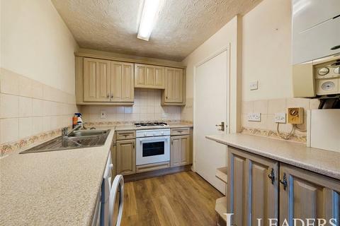 2 bedroom flat to rent, Pegrams Court, Harlow, CM18