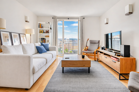 2 bedroom apartment to rent, Colefax Building, Plumbers Row, London, E1