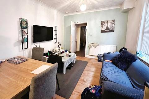 6 bedroom house to rent, Shakespeare Avenue, Hampshire SO17