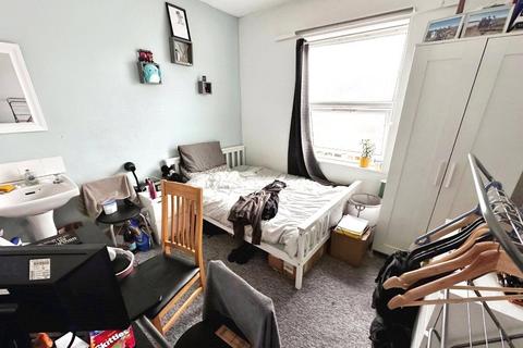 6 bedroom house to rent, Shakespeare Avenue, Hampshire SO17
