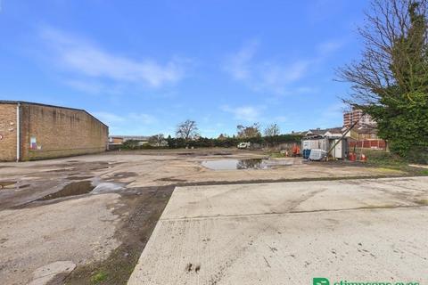 Land to rent, Plot 1, Ampthill Rd Bedford MK42 9JJ