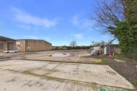 Land to rent, Plot 1, Ampthill Rd Bedford MK42 9JJ