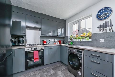 3 bedroom end of terrace house for sale, Britannia Close, Watnall, Nottingham