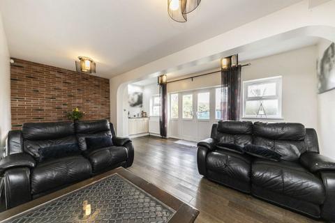 3 bedroom house to rent, Ashbourne Road, Tooting CR4