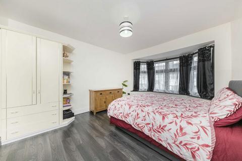 3 bedroom house to rent, Ashbourne Road, Tooting CR4