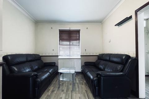 undefined, Valence Avenue, Dagenham, RM8