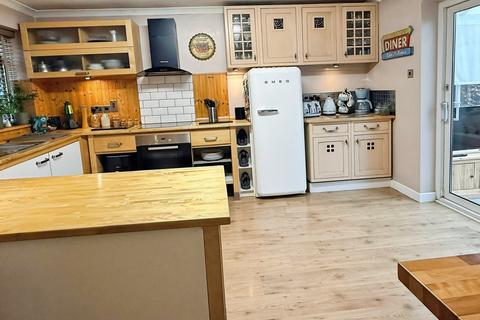 4 bedroom detached house for sale, Church Road, Evington, Leicester, LE5