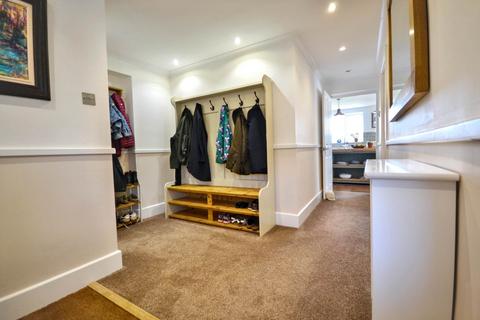 4 bedroom end of terrace house for sale, The Close, Eckington, Worcestershire
