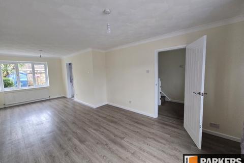 3 bedroom terraced house to rent, The Croft, Totton