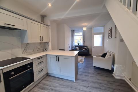 2 bedroom terraced house to rent, Dundee Street, Lancaster, LA1