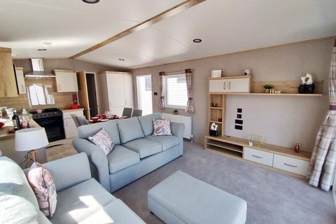 3 bedroom static caravan for sale, Walton Avenue, Felixstowe IP11