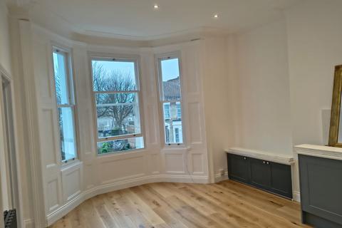 2 bedroom flat to rent, St Stephen's Avenue W12