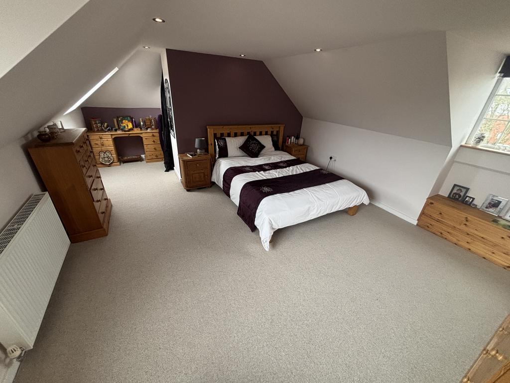 Principle bedroom 1