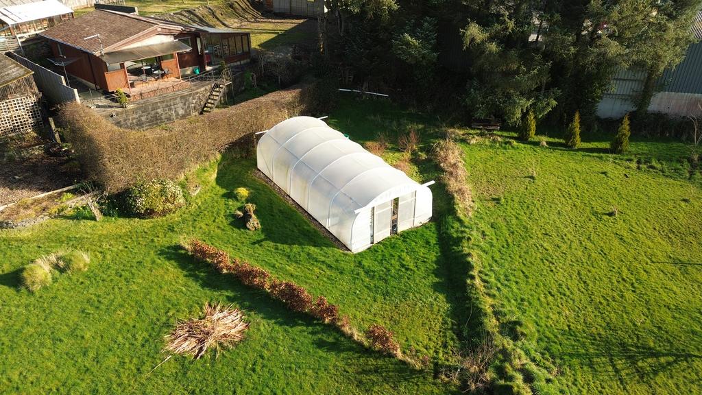 Poly tunnel