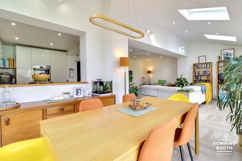 undefined, Harwood Road, Lichfield, WS13 7PP - Beautifully Presented Throughout