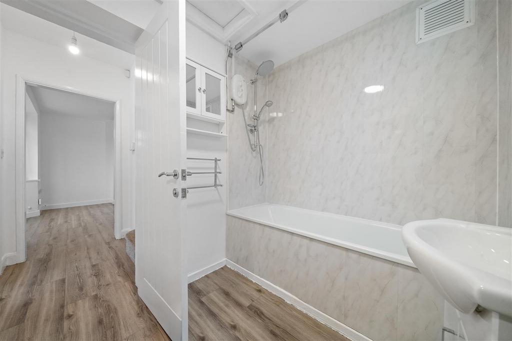 Bath1.jpg