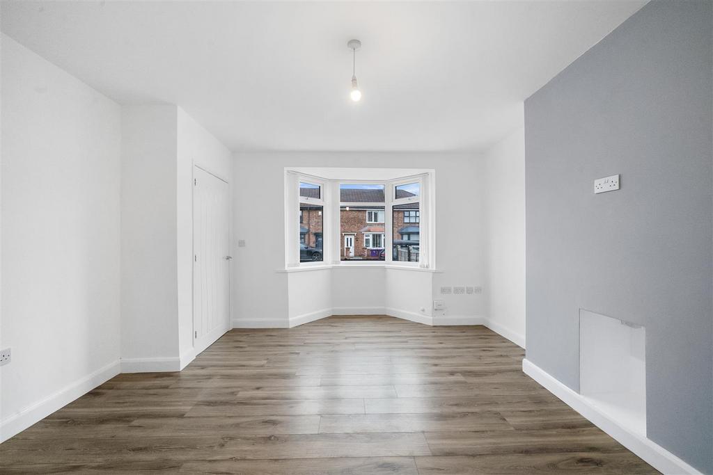 Living Room2.jpg