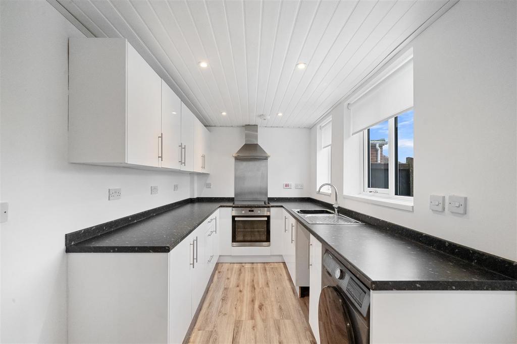 Kitchen1.jpg