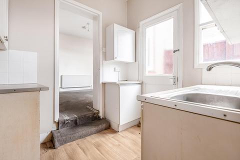 3 bedroom end of terrace house for sale, Beamish Road, London