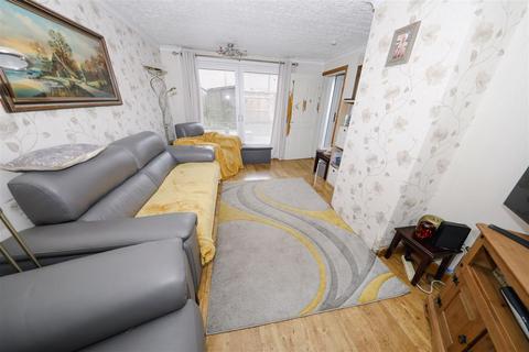 3 bedroom terraced house for sale, Minto Crescent, Glenrothes