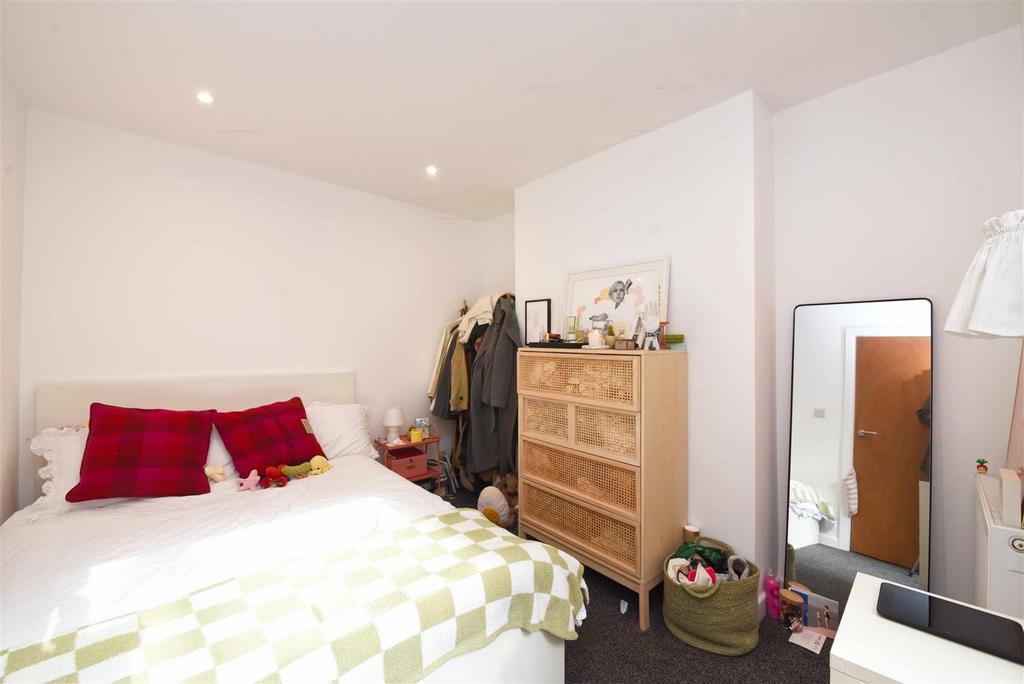 Archway Road Pic 4.jpg