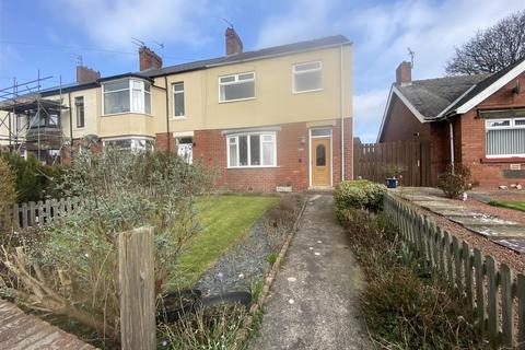 3 bedroom end of terrace house for sale, Dene View, Holywell