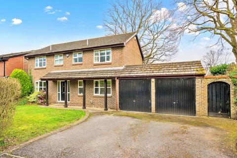 4 bedroom detached house for sale, Raglan Close, Valley Park, Chandler's Ford