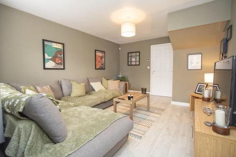 3 bedroom townhouse for sale, Parkinson Crescent, Sherburn Village, Durham