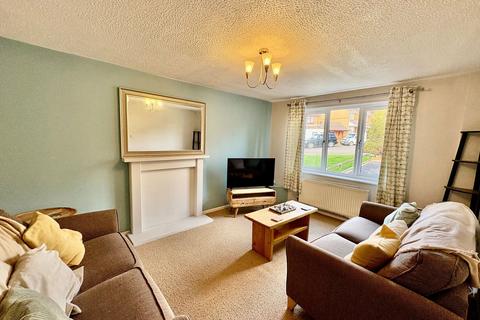 3 bedroom semi-detached house to rent, Fir Tree Drive, Dudley DY3